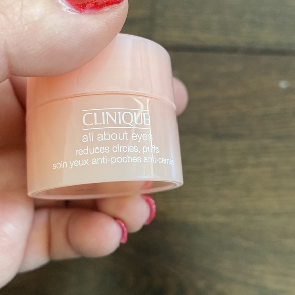Clinique collection never used - Picture 10 of 11